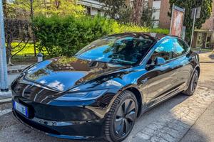 Tesla model 3 Premium Standard Range