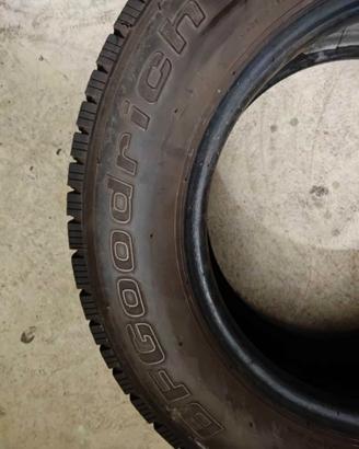 Gomme  BF Goodrich 215/65/15C M+S 104/102 T Dot 21