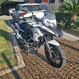 Benelli TRK 502X