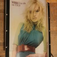 Lampada pubblicitaria TIGI per parrucchieri