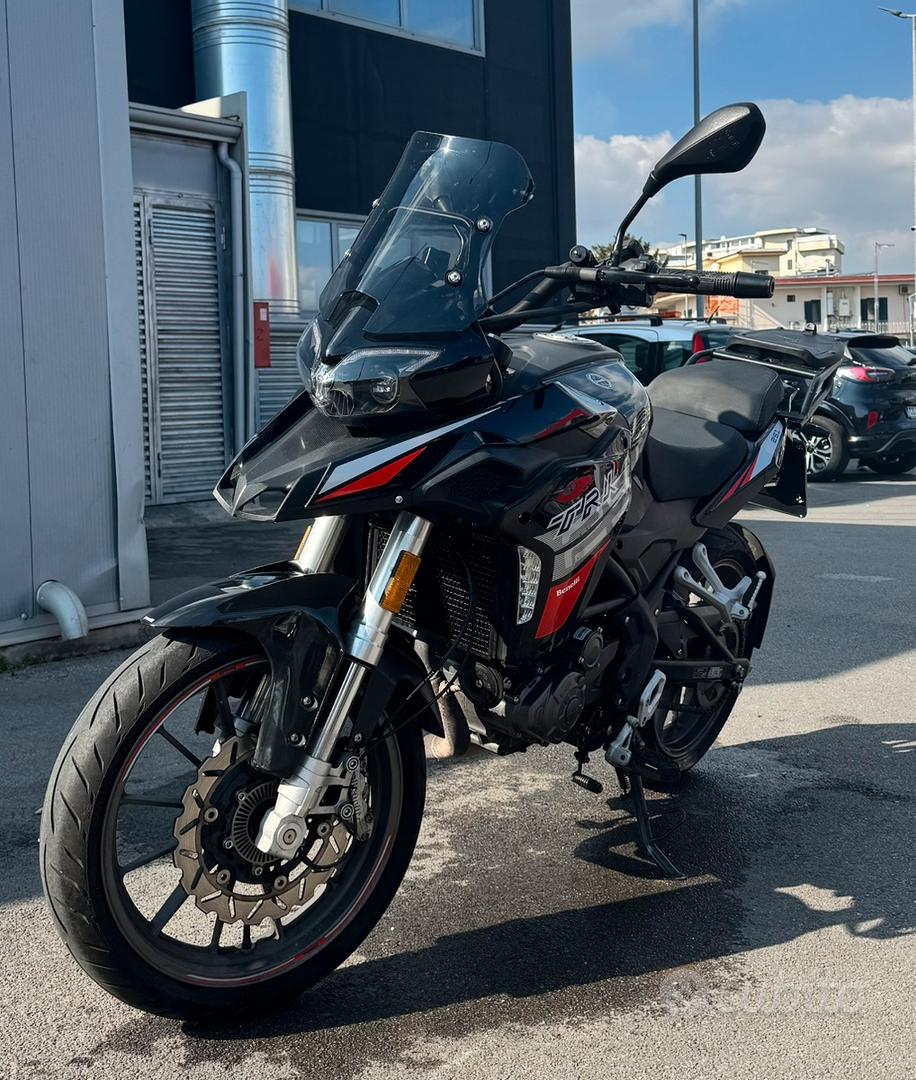 Benelli Trk 251 con bauletto Givi 36Lt(nuovo) - Moto e Scooter In ...