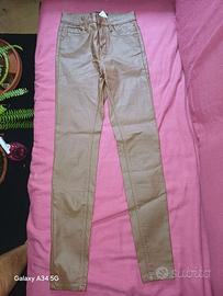 Pantaloni da ragazza