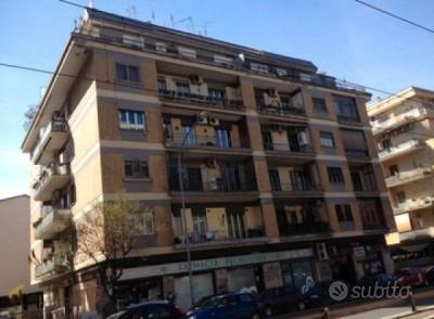 STANZA SINGOLA in zona GIARDINETTI / BALCONE