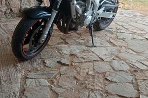 YAMAHA FZ6