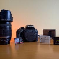 CANON EOS550D+Obiettivo EF-S 18-200mm+accessori