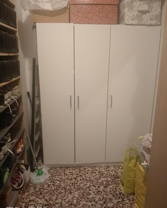 armadio bianco 