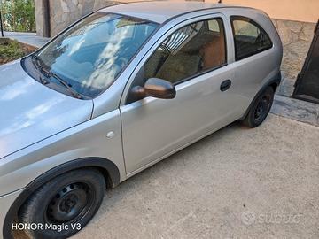Opel corsa,1.0 benzina 