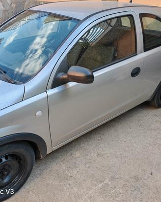 Opel corsa,1.0 benzina 