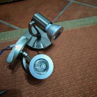 Due faretti completi di lampadina