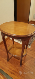 Tavolinetto in legno massello