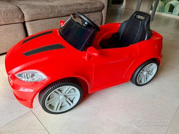 Macchina elettrica compatta con radiocomando