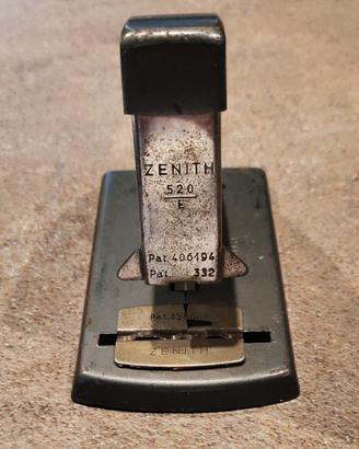 CUCITRICE DA TAVOLO ZENITH 520/E

