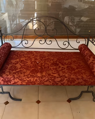Divanetto e baule