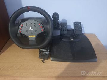 VOLANTE CON PEDALIERA LOGITECH MOMO