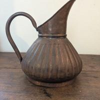 antica brocca in rame