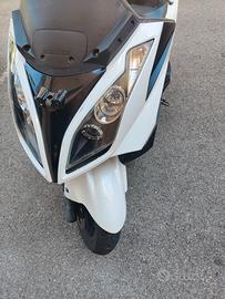 Kymco downtown 300