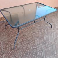 Tavolo da esterno 