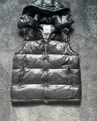 Smanicato moncler