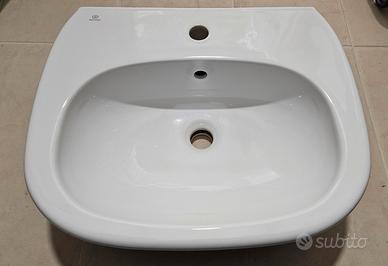 Lavabo Ideal Standard, modello Tesi