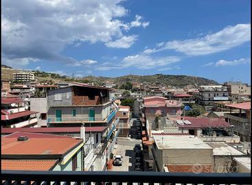 Appartamento al quarto piano Bova Marina