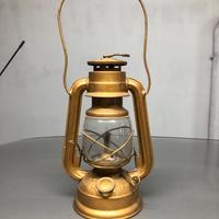 Lume,lanterna a petrolio