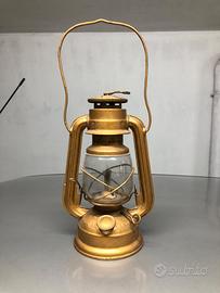Lume,lanterna a petrolio