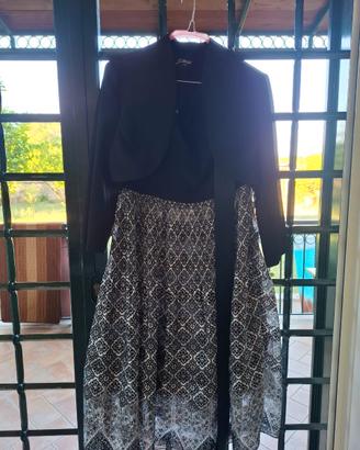 Abito elegante con coprispalle