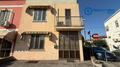 ABITAZIONE ACCOSTATA IN TASSINA