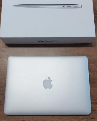 Apple MacBook Air 13" (128GB, Intel Core i5)