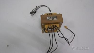 Trasformatore 220 volt - uscite 30 + 30 + 12 volt