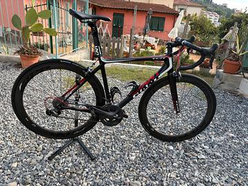 Bici Giant TCR Carbon - Zipp 404 in carbonio