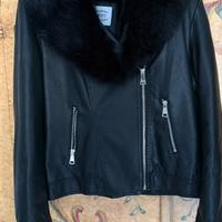 Giacca in pelle con collo in ecopelliccia