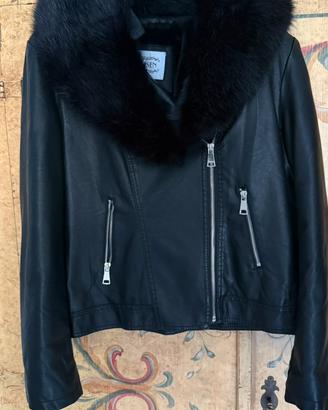 Giacca in pelle con collo in ecopelliccia