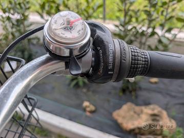 Bici uomo con cestino e seggiolino