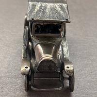 Modellino d’automobile d’epoca  Fiat