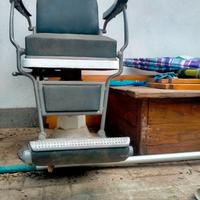 Sedia da barbiere vintage