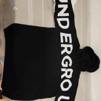Felpa di lana sintetica colore nero, taglia XL.