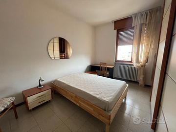 letto piazza e mezza con doghe e materasso