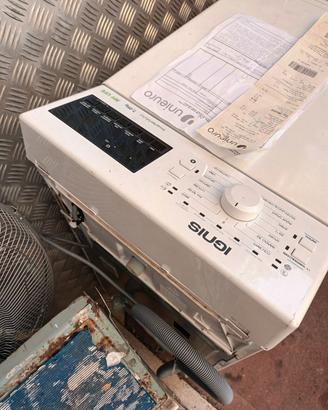 lavatrice carica dall'alto (non si accende)