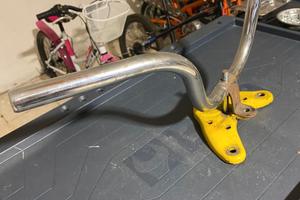 Mini bike Benellii manubrio modificato per spazio