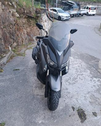 xmax400
