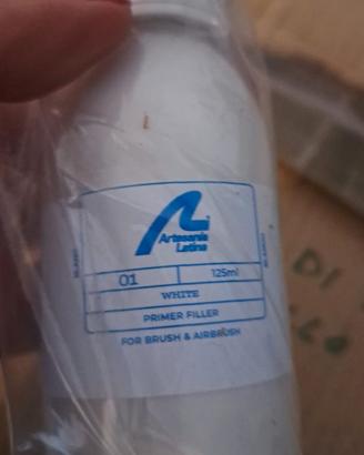 Kit primer filler bianco + pack colori acrilici