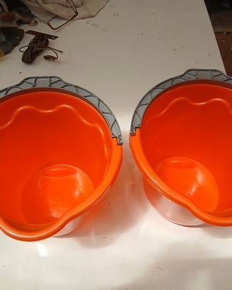 Secchio duplast lt 7 nuovo  arancione € 2 cad