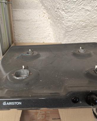 piano cottura Ariston 