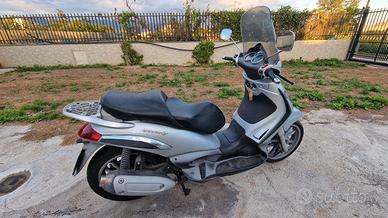 piaggio beverly 250
