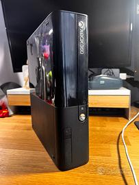 xbox 360e + controller + giochi