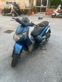 Beverly 250