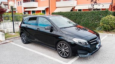 Mercedes B 200  Premium - PERMUTE