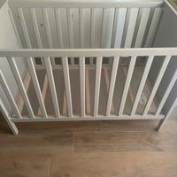 Lettino in legno neonato