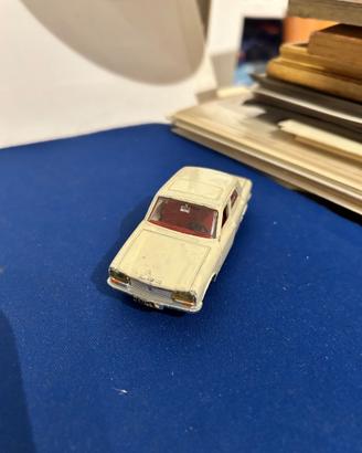 Modello Peugeot 304 Dinky Toys